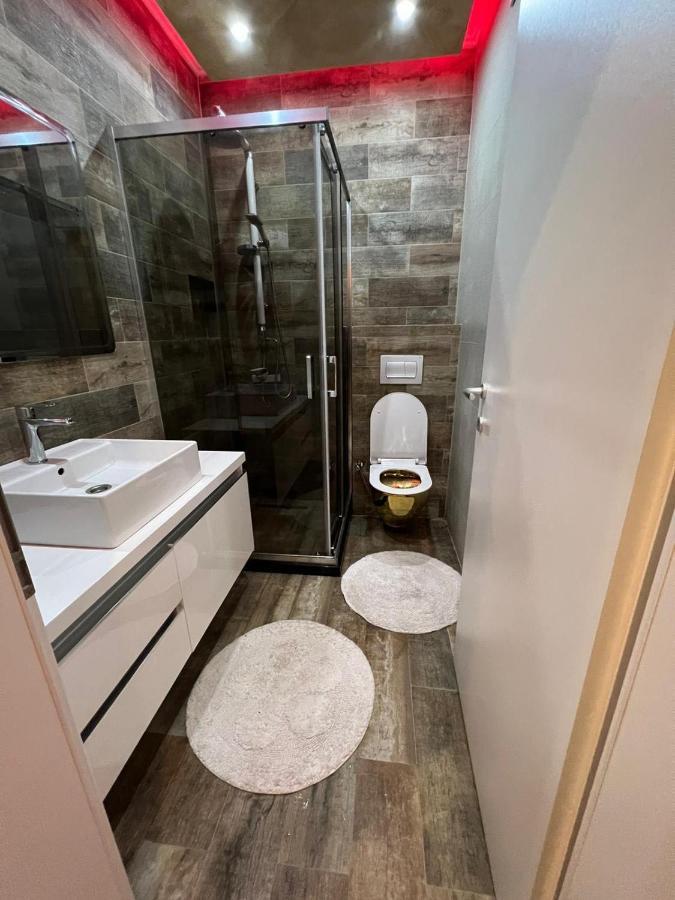 Luxurious Apartment With City View Приштина Экстерьер фото